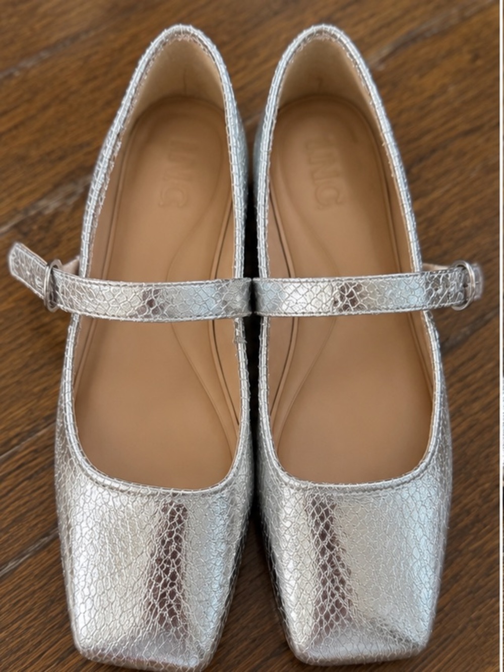 Inc ballerina silver flats